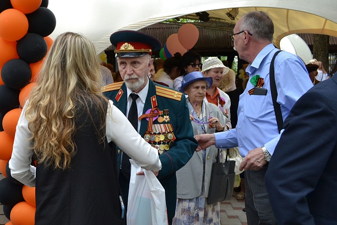 «Праздник со слезами на глазах»: в «Парке «Победы» поздравили ветеранов